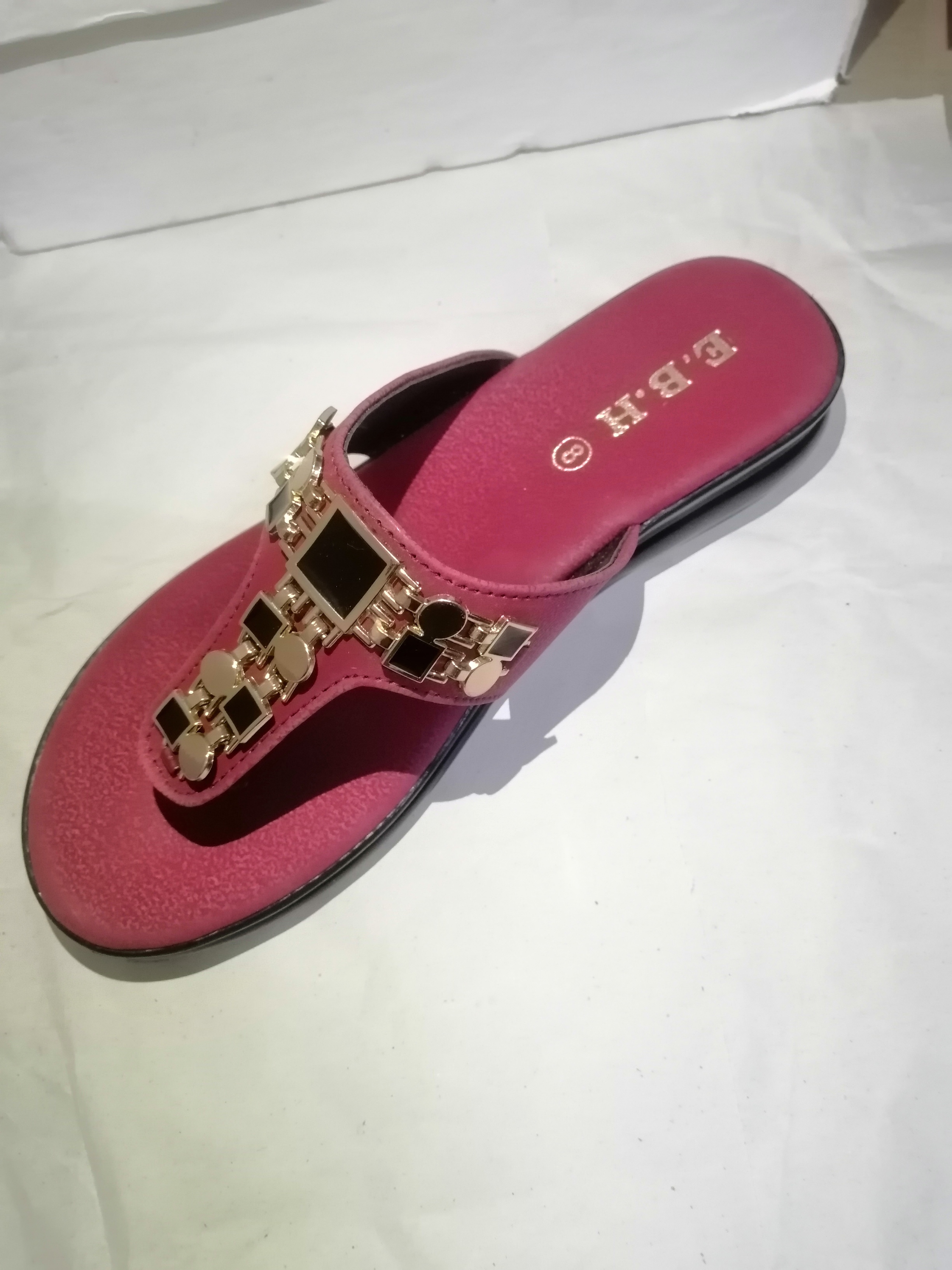 Ladies PU slippers