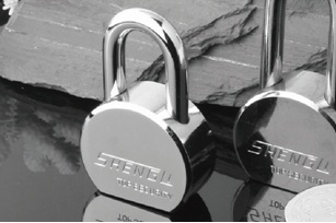 steel-padlock-111427